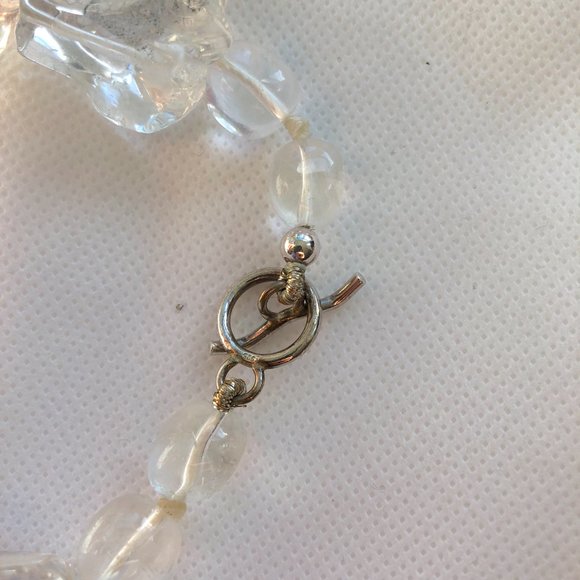 Gorgeous necklace with silver pendant and resin stones - Picture 4 of 5